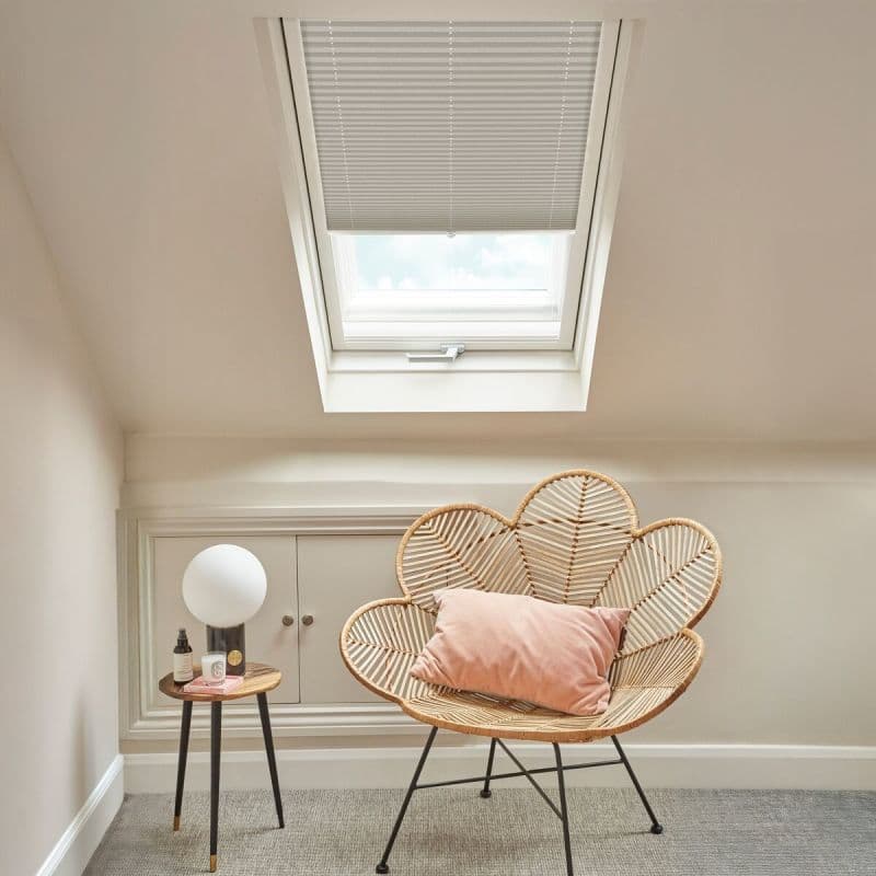 Finsbury Oatmeal Pleated blind