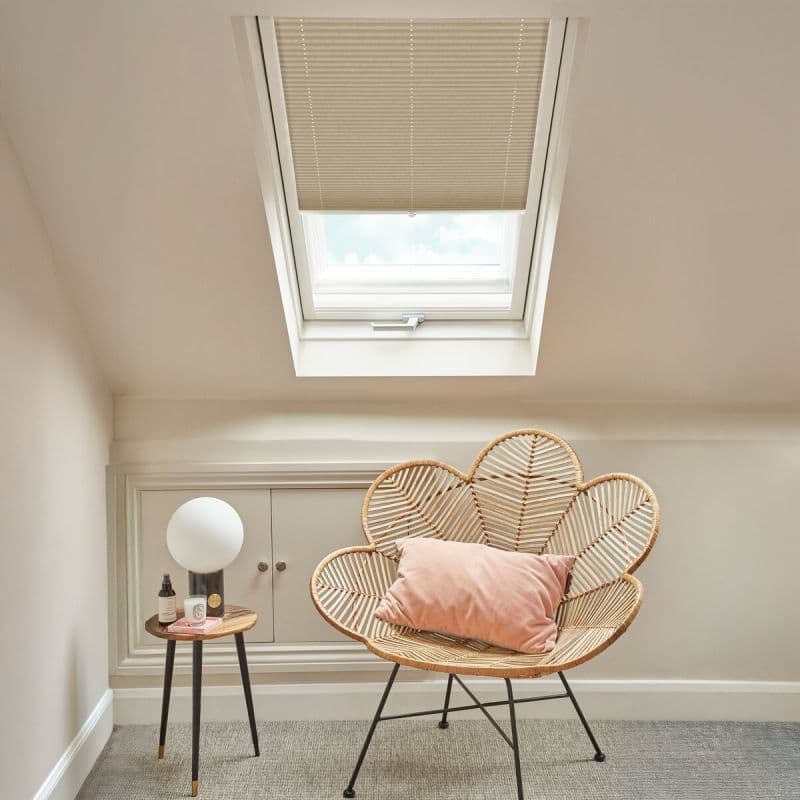 Crush Toffee Pleated blind