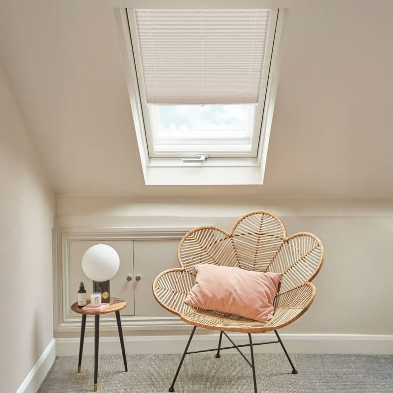 Ridge Natural Pleated blind
